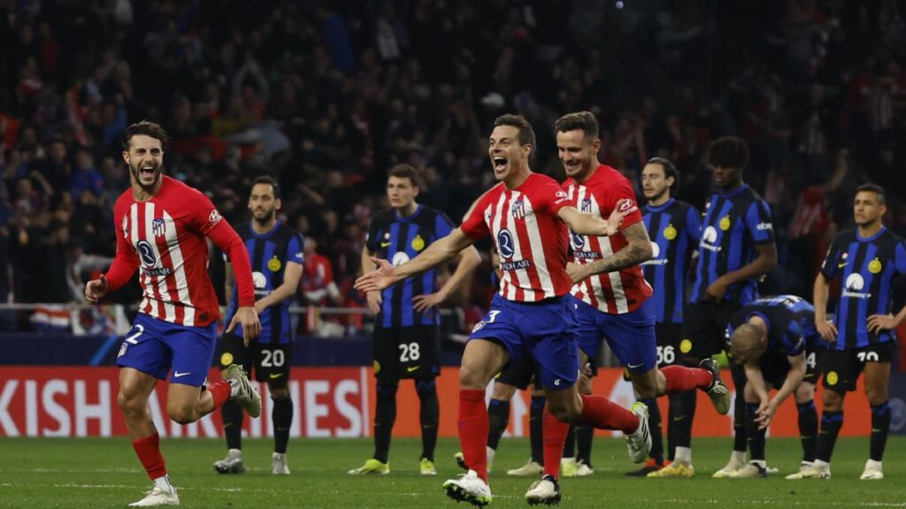 Jugadores del Atlético de Madrid festejan triunfo ante el Inter
