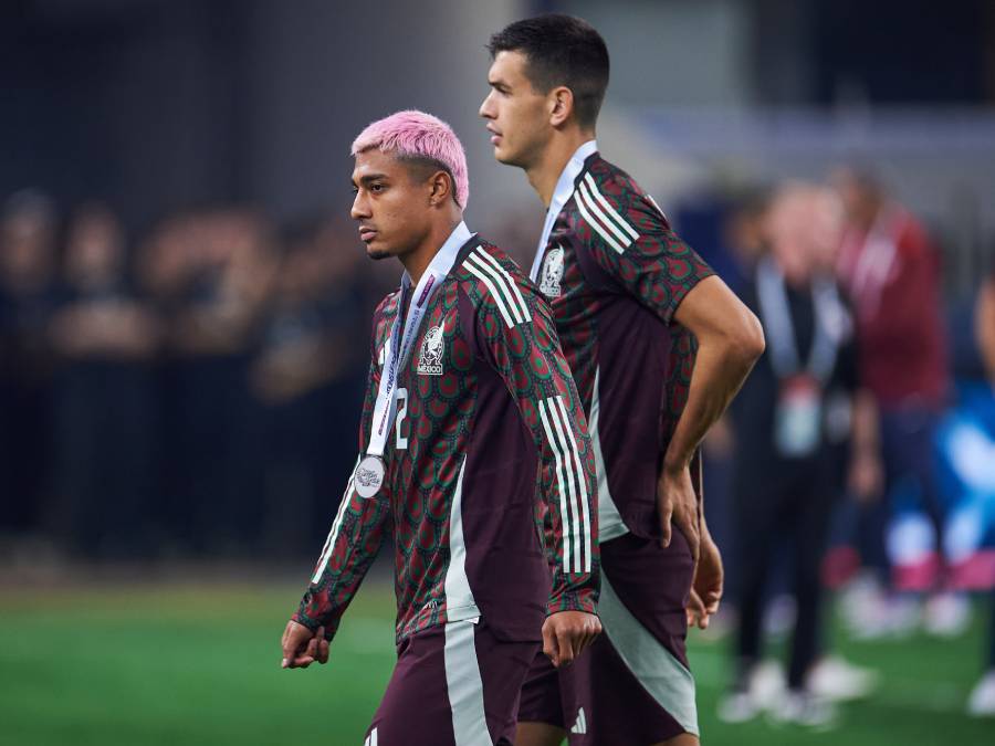 Julián Araujo y César Montes son de los pocos futbolistas mexicanos en Europa | MEXSPORT
