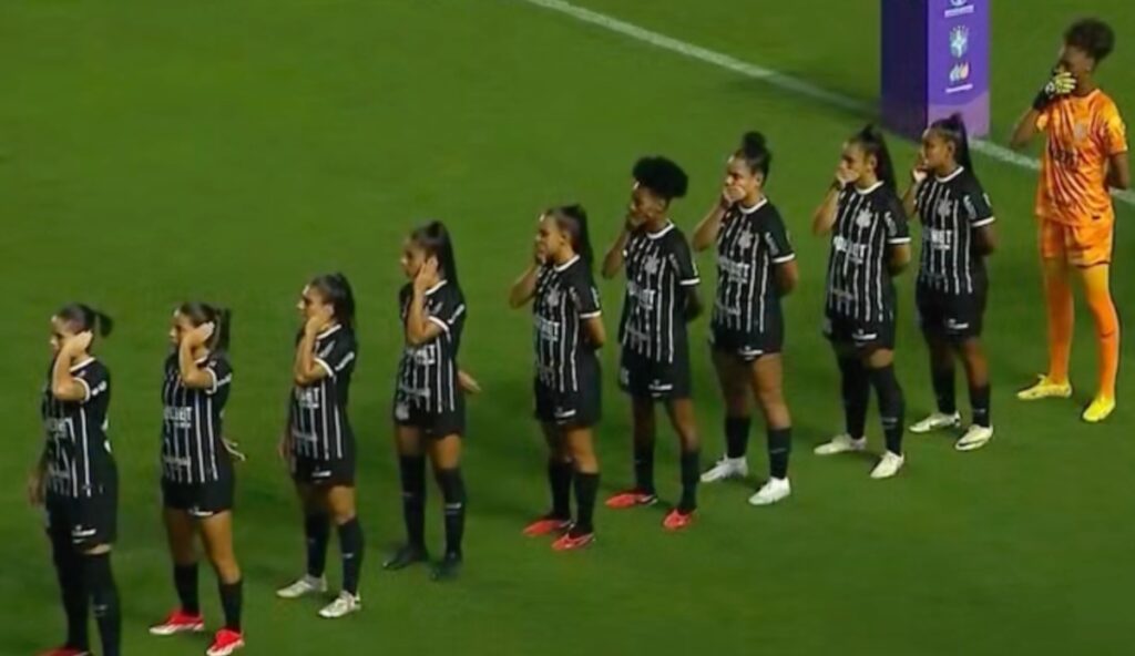 Video: Futbolistas brasileñas protestan en contra de Kleiton Lima; tras denuncias de acoso sexual