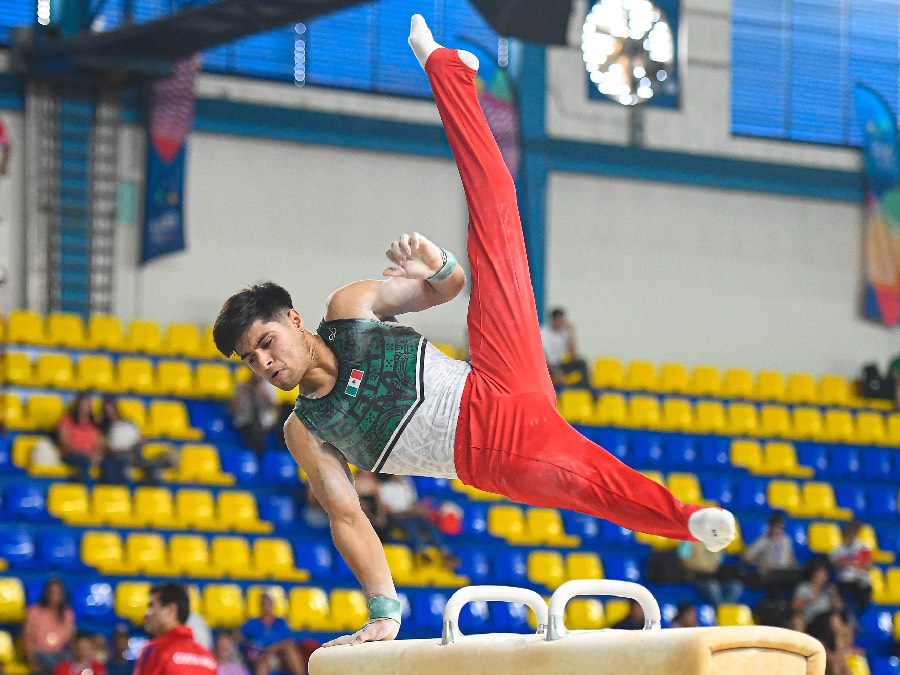 Isaac Núñez en una competencia de gimnasia | MEXSPORT