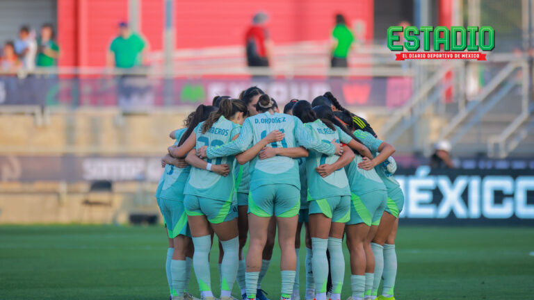 Jugadoras de Selección Mexicana Femenil previo a un partido
