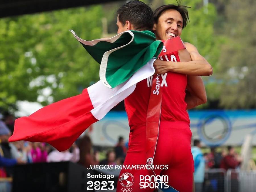 La pareja integrada por Emiliano Hernández y Duilio Carrillo ganó la medalla de oro en los relevos en los Juegos Panamericanos 2023 l Instagram @fedmexpm