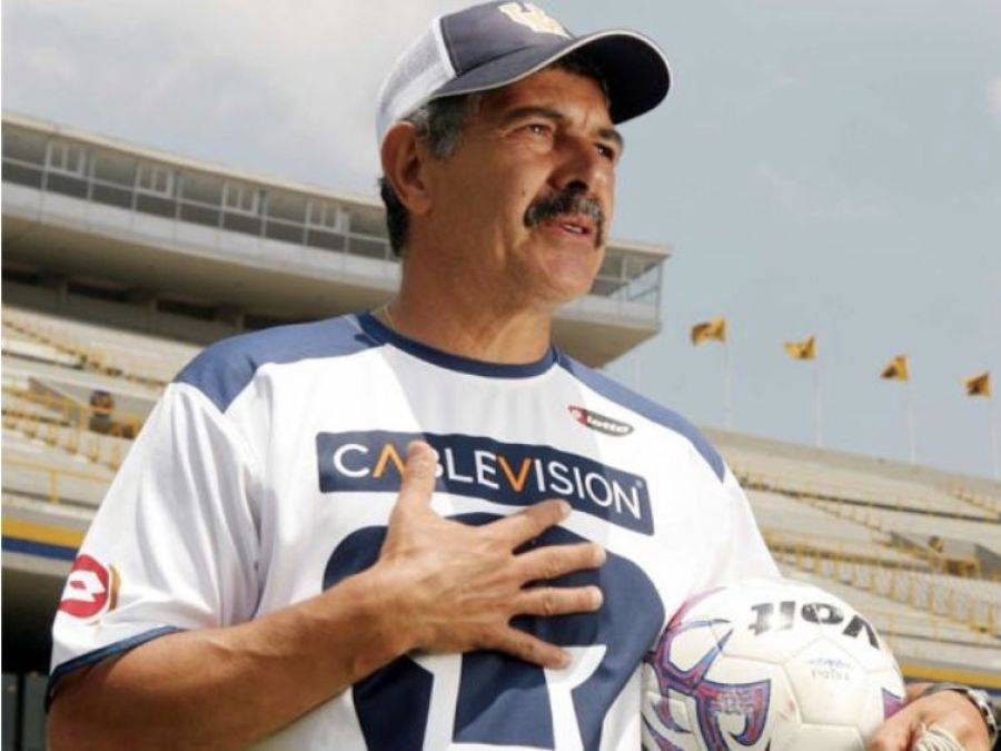 Ricardo 'Tuca' Ferretti fue jugador y DT de Pumas l MEXSPORT